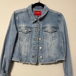 Guess Light Blue Cropped Denim Jacket. Lightweight, Cotton, Viscose. Very Comfy.